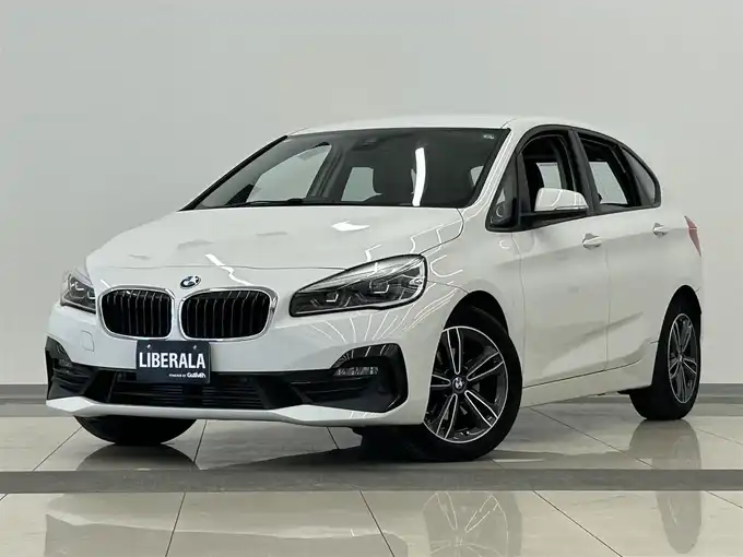 新着情報“２シリーズ218dアクティブツアラー スポーツ”2019年式アルピンホワイトⅢ入荷しました！