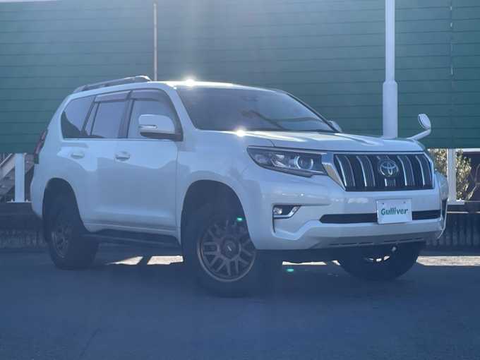 新着情報“ランドクルーザープラドTX Lパッケージ”2021年式ホワイトパールクリスタルシャイン入荷しました！