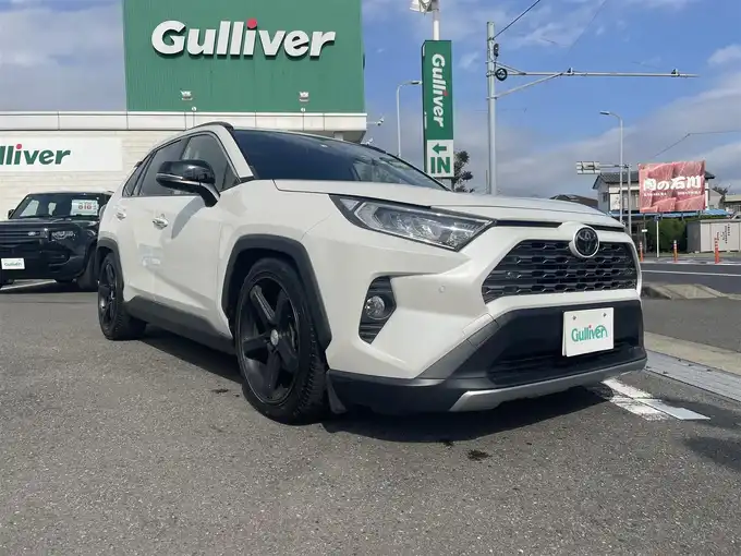 新着情報“ＲＡＶ４G”2020年式パール入荷しました！