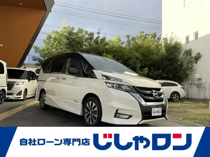 新着情報“セレナハイウェイスター Vセレクション”2017年式ブリリアントホワイトパール 2トーン入荷しました！