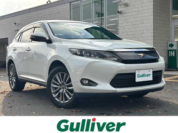 新着情報“ハリアープレミアム”2015年式ホワイトパールクリスタルシャイン入荷しました！