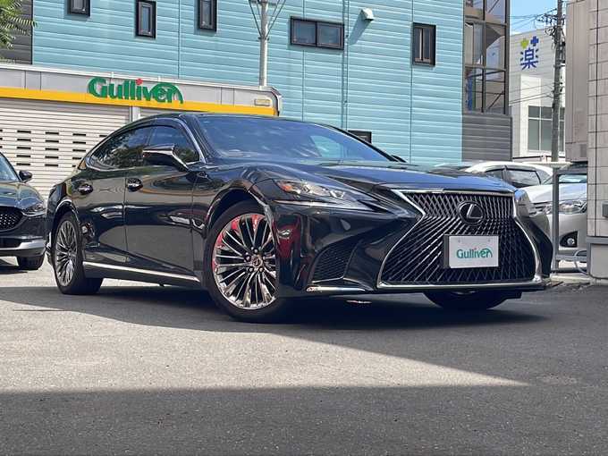 新着情報“ＬＳLS500h エグゼクティブ”2018年式グラファイトブラックガラスフレーク入荷しました！