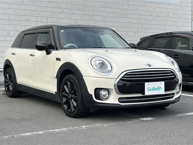 新着情報“ＭＩＮＩクーパー クラブマン”2016年式ペッパー・ホワイト入荷しました！