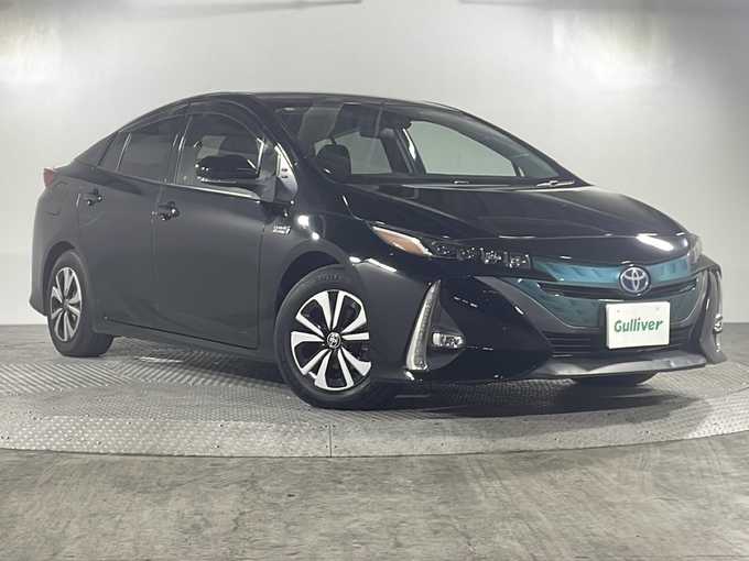 新着情報“プリウスＰＨＶSナビパッケージ”2017年式アティチュードブラックマイカ入荷しました！