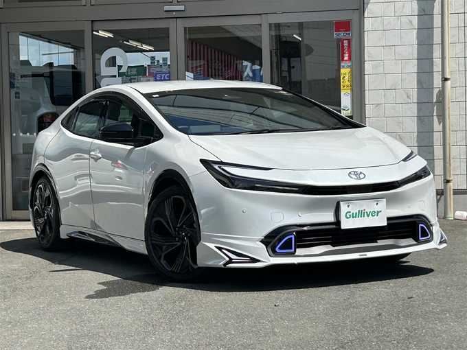 新着情報“プリウスZ”2023年式プラチナホワイトパールマイカ入荷しました！