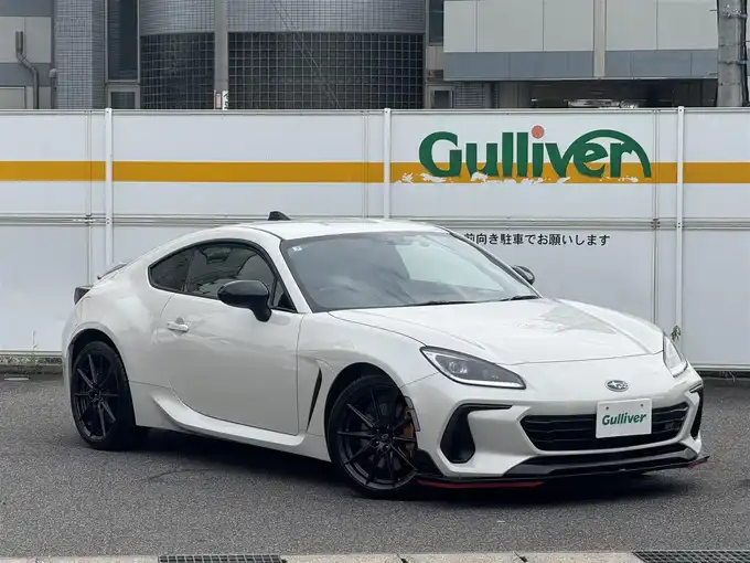 新着情報“ＢＲＺSTI スポーツ”2025年式クリスタルホワイトP入荷しました！