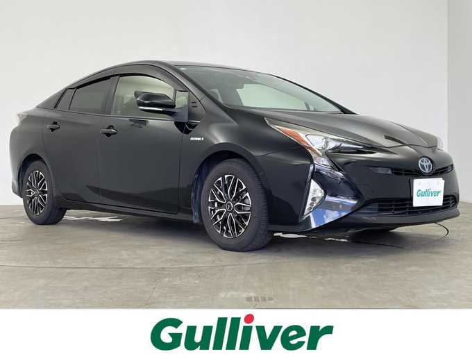 新着情報“プリウスSセーフティプラス”2016年式アティチュードブラックマイカ入荷しました！