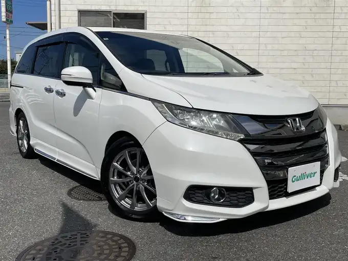 新着情報“オデッセイアブソルート”2014年式ホワイトオーキッドパール入荷しました！