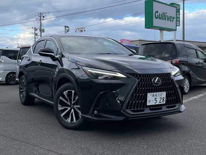新着情報“ＮＸNX350h バージョンL”2023年式黒入荷しました！