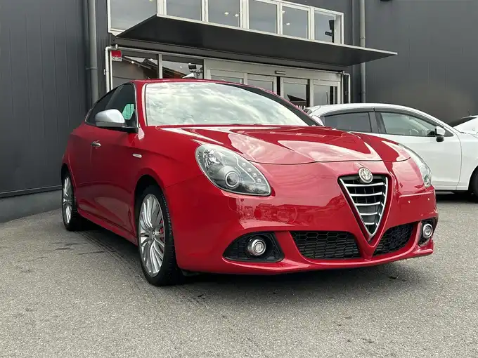 新着情報“ジュリエッタスポルティーバ”2017年式赤入荷しました！