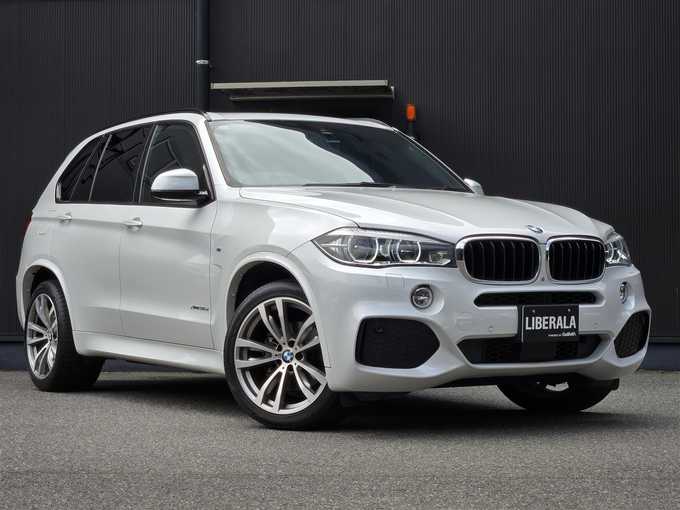 新着情報“Ｘ５xDrive 35d Mスポーツ”2017年式ミネラルホワイト入荷しました！