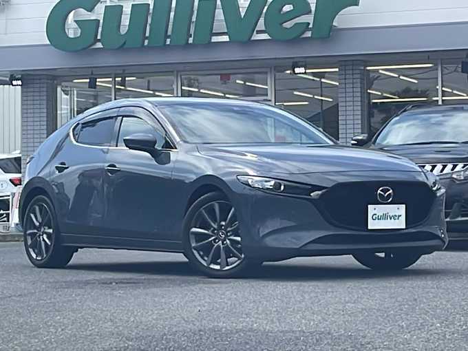 新着情報“ＭＡＺＤＡ３ファストバック15Sツーリング”2021年式ポリメタルグレーM入荷しました！