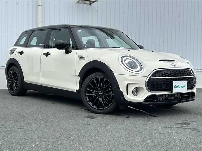 新着情報“ＭＩＮＩクーパーSD クラブマン エッセンシャル・トリム”2020年式ペッパー・ホワイト入荷しました！