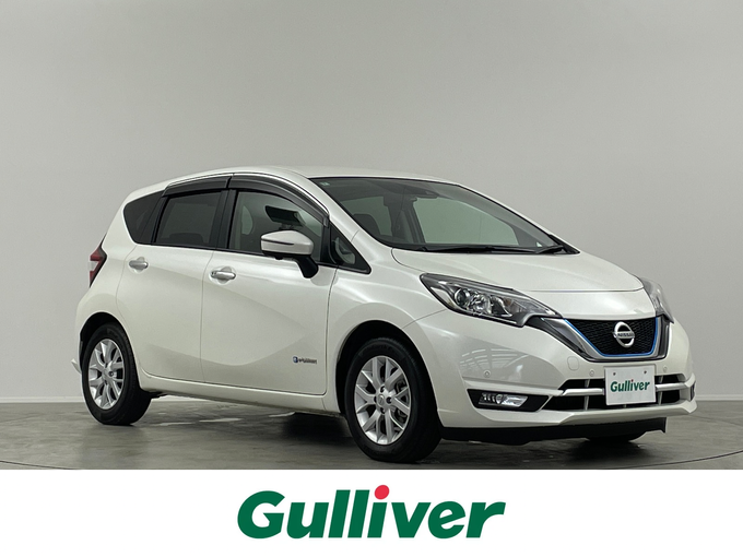 新着情報“ノートe－パワー メダリスト”2018年式ブリリアントホワイトパール入荷しました！