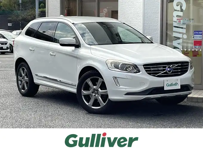 新着情報“ＸＣ６０T6 AWD SE”2015年式パール入荷しました！
