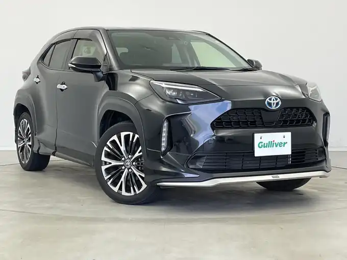 新着情報“ヤリスクロスハイブリッドZ”2020年式ブラックマイカ入荷しました！
