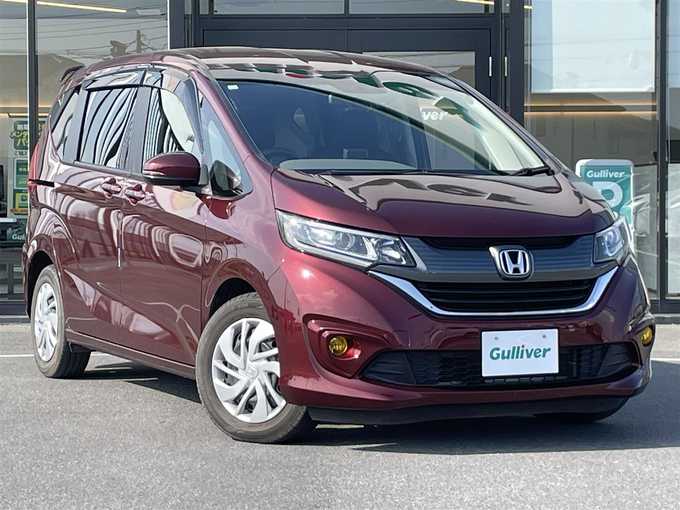 新着情報“フリード＋G”2017年式プレミアムディープロッソパール入荷しました！