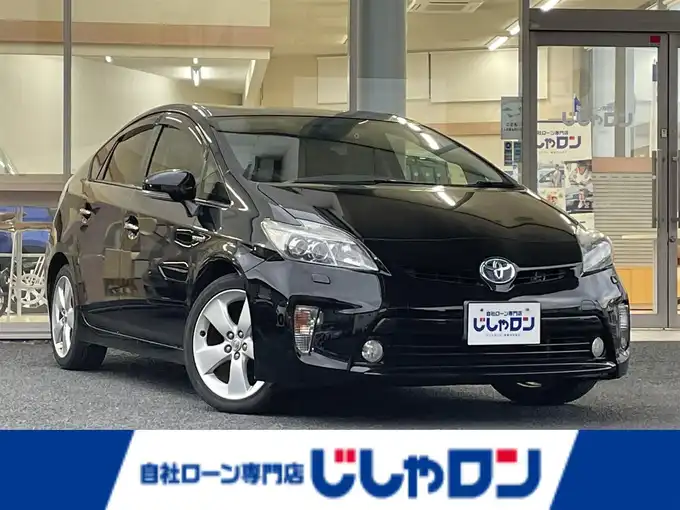 新着情報“プリウスSツーリングセレクション”2013年式ブラック入荷しました！