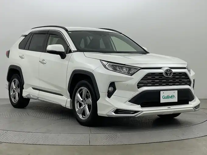 新着情報“ＲＡＶ４G”2020年式ホワイトパールクリスタルシャイン入荷しました！