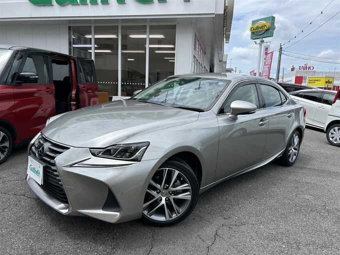 新着情報“ＩＳIS300h バージョンL”2019年式ソニックチタニウム入荷しました！