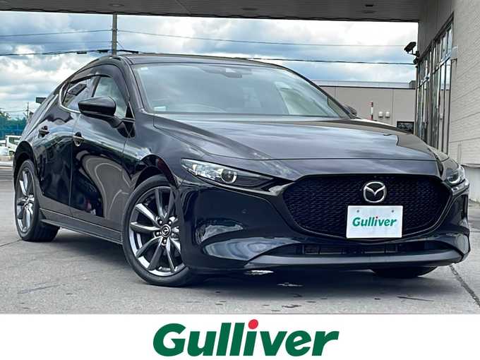 新着情報“ＭＡＺＤＡ３ファストバック15Sツーリング”2019年式ジェットブラックマイカ入荷しました！