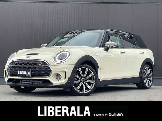 新着情報“ＭＩＮＩクーパーS クラブマン エッセンシャル・トリム”2022年式ペッパー・ホワイト入荷しました！