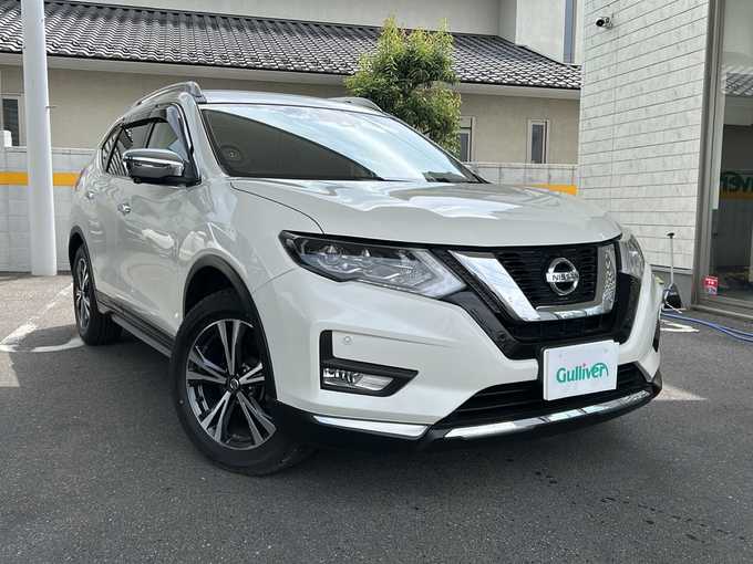 新着情報“エクストレイル20Xi”2018年式ブリリアントホワイトパール入荷しました！