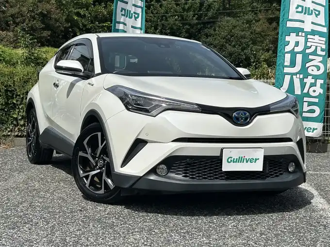 新着情報“Ｃ－ＨＲG”2018年式ホワイトパールクリスタルシャイン入荷しました！