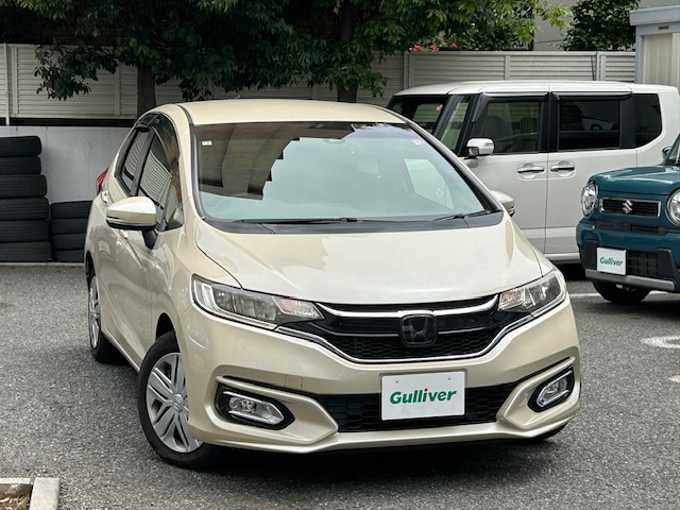 新着情報“フィット13G・F特別仕様車コンフォートエディション”2018年式プレミアムアイボリーP入荷しました！