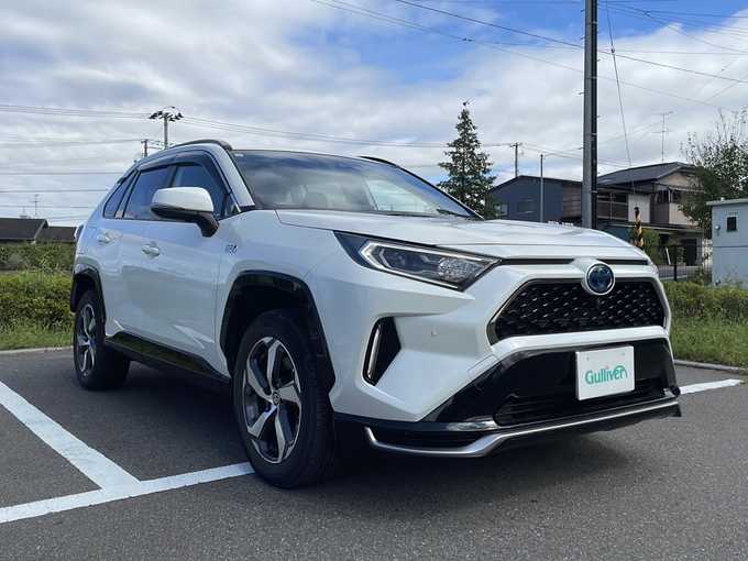 新着情報“ＲＡＶ４ ＰＨＶG Z”2021年式ホワイトパールクリスタルシャイン入荷しました！