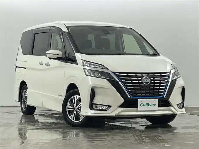 新着情報“セレナe－パワー ハイウェイスターV”2022年式ブリリアントホワイトパール入荷しました！
