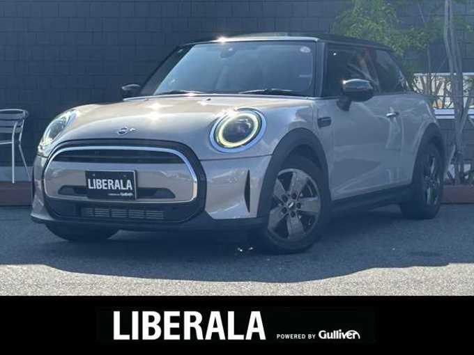 新着情報“ＭＩＮＩクーパー クラシック・トリム”2021年式ムーンウォークグレーメタリック入荷しました！