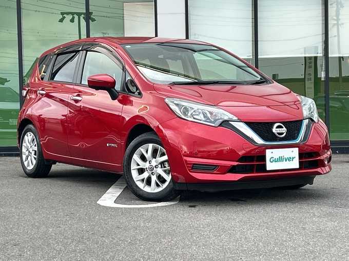 新着情報“ノートe－パワー X Vセレクション”2020年式ガーネットレッド入荷しました！