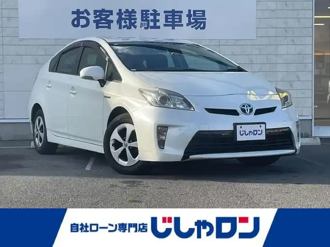 新着情報“プリウスS”2014年式ホワイトパールクリスタルシャイン入荷しました！