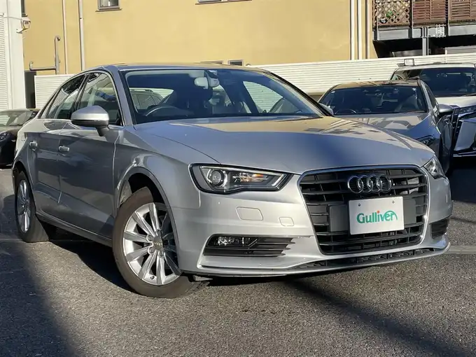 新着情報“Ａ３セダン1．4TFSI”2014年式アイスシルバーメタリック入荷しました！