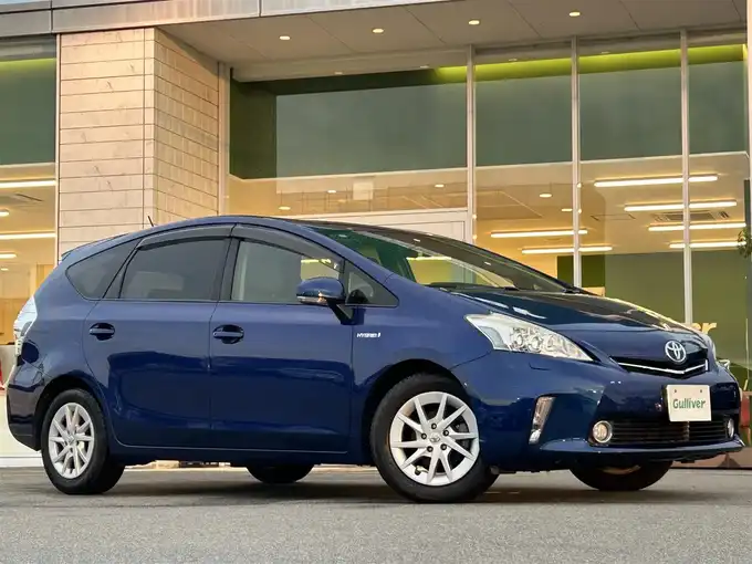 新着情報“プリウスαG”2014年式ダークブルーマイカ入荷しました！