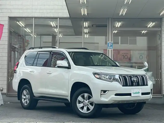 新着情報“ランドクルーザープラドTX”2022年式ホワイトパールクリスタルシャイン入荷しました！