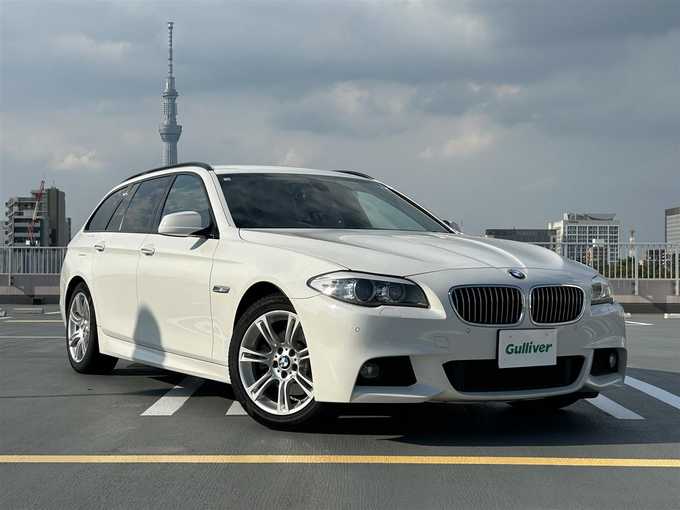 新着情報“５シリーズ523iツーリング Mスポーツパッケージ”2012年式白入荷しました！