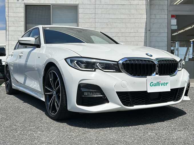 新着情報“３シリーズ330i Mスポーツ”2019年式アルピンホワイトⅢ入荷しました！