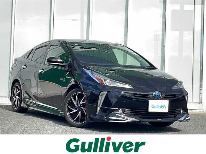 新着情報“プリウスSツーリングセレクション”2019年式アティチュードブラックマイカ入荷しました！