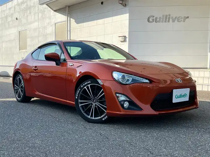 新着情報“８６GT”2015年式オレンジメタリック入荷しました！