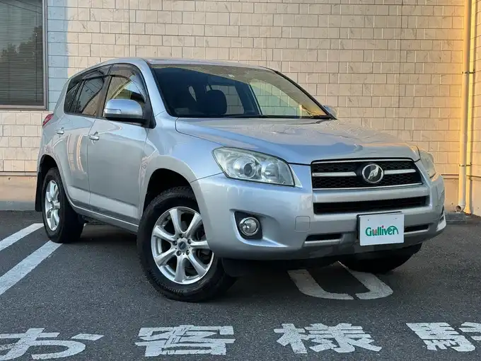 新着情報“ＲＡＶ４スタイル”2010年式シルバーM入荷しました！