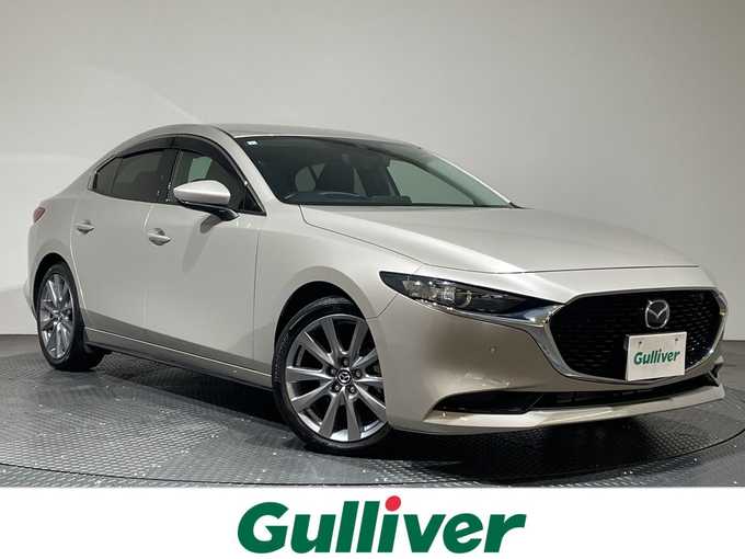 新着情報“ＭＡＺＤＡ３セダン15S ツーリング”2023年式プラチナクォーツメタリック入荷しました！