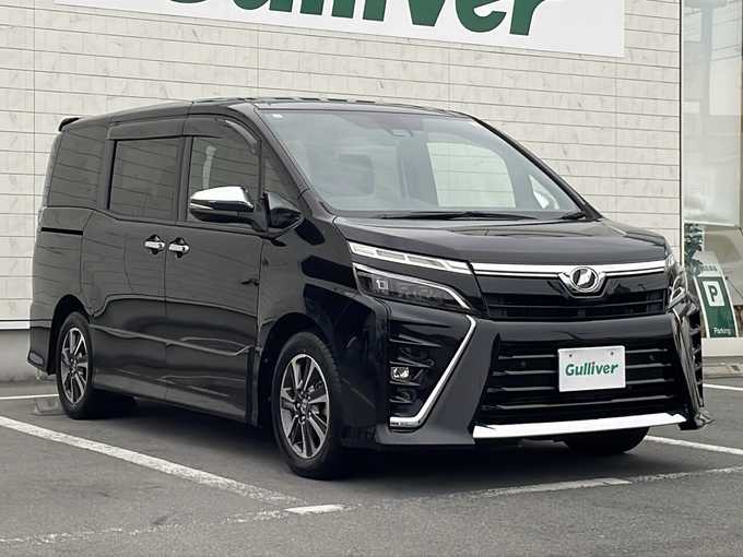 新着情報“ヴォクシーZS 煌Ⅱ”2019年式ブラック入荷しました！