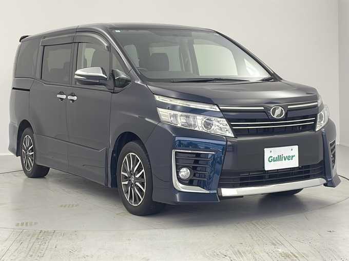 新着情報“ヴォクシーZS 煌”2015年式ブラッキッシュアゲハガラスフレーク入荷しました！