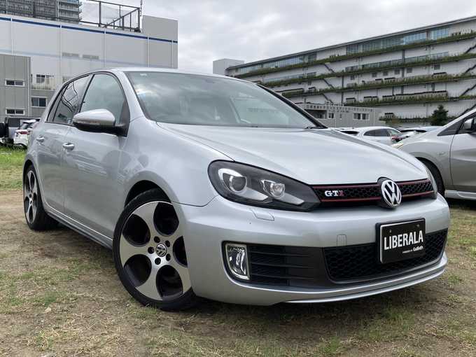 新着情報“ゴルフGTI”2011年式リフレックスシルバーメタリック入荷しました！
