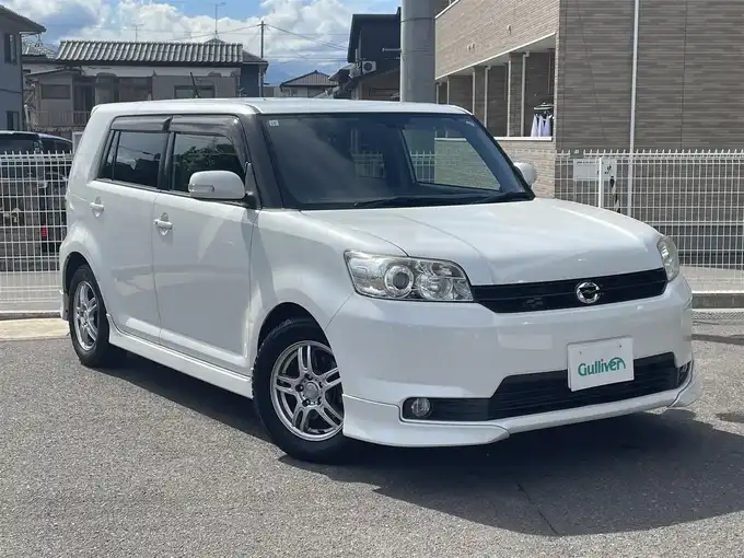 新着情報“カローラルミオン1．5G オン ビーリミテッド”2013年式ホワイトパールクリスタルシャイン入荷しました！