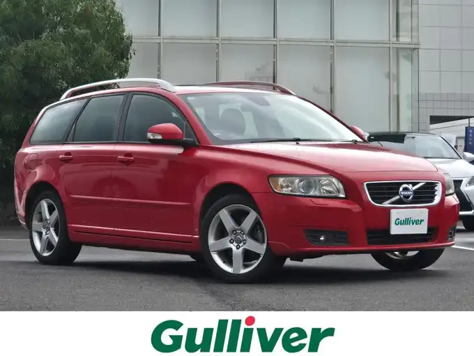 新着情報“Ｖ５０2．0クラシック”2011年式パッションレッド入荷しました！