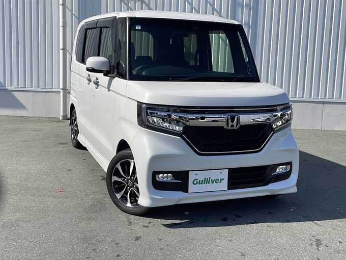 新着情報“Ｎ－ＢＯＸカスタムG・EXホンダセンシング”2021年式プラチナホワイトパール入荷しました！
