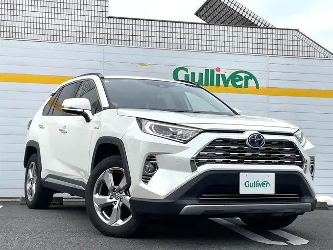 新着情報“ＲＡＶ４ハイブリットG”2020年式ホワイトパールクリスタルシャイン入荷しました！